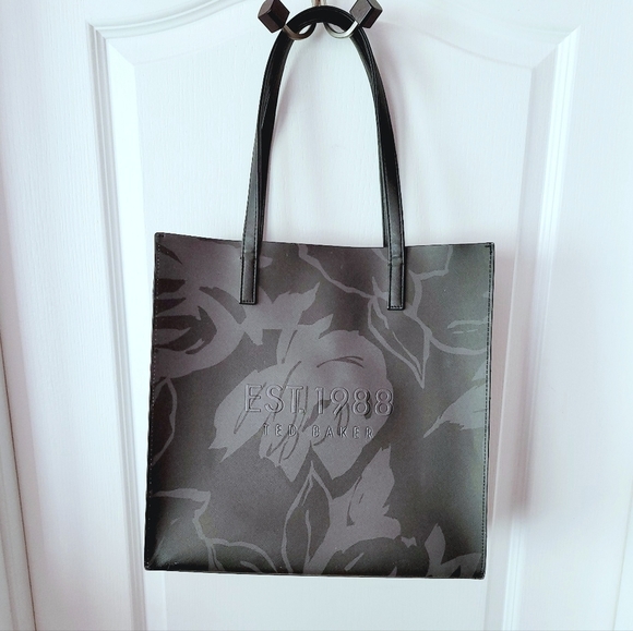 Ted Baker Bags Ted Baker Bolt On Saffiano Large Icon Bag Black Poshmark